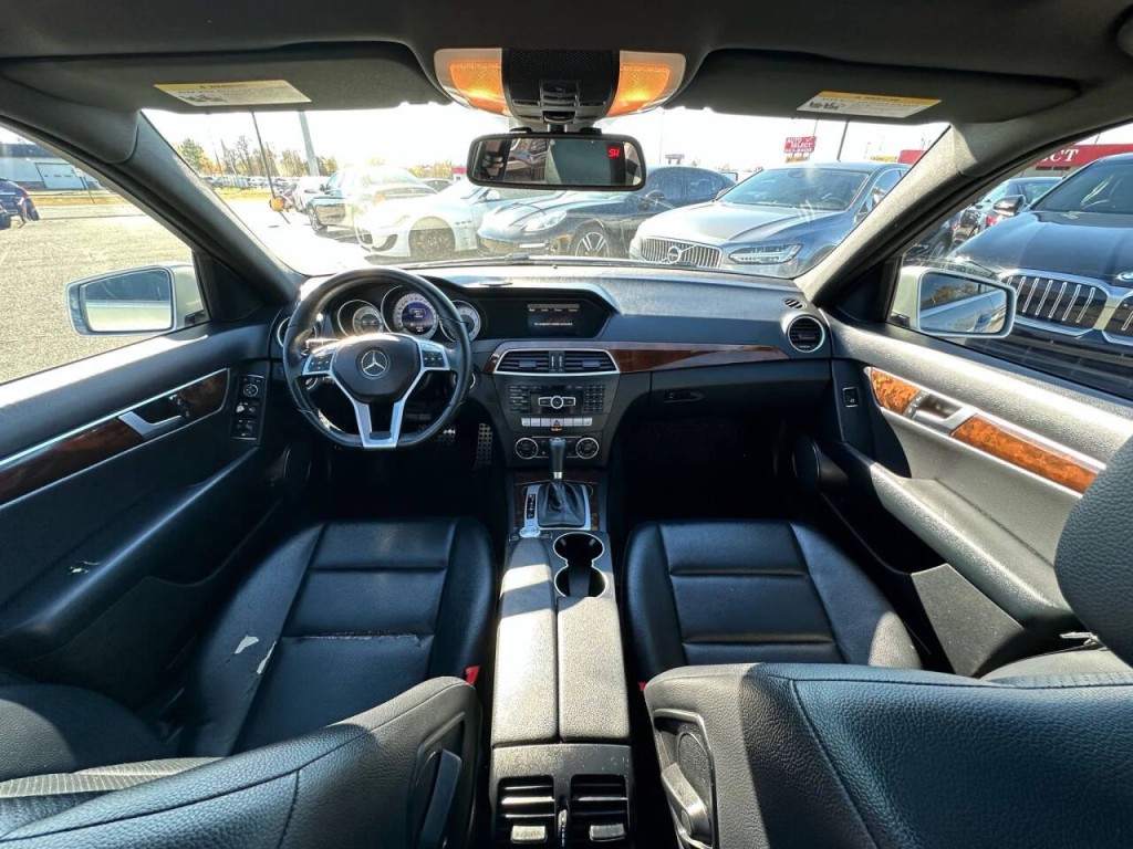 2014 Mercedes-Benz C-Class Image 2