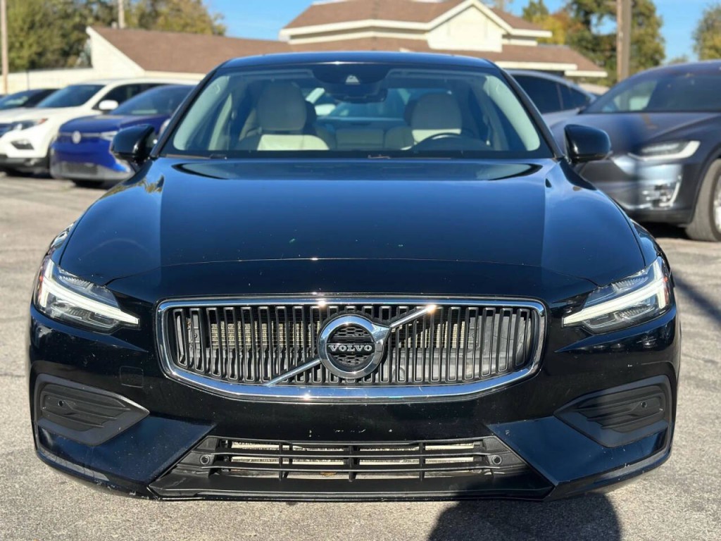 2019 Volvo S60 Image 3