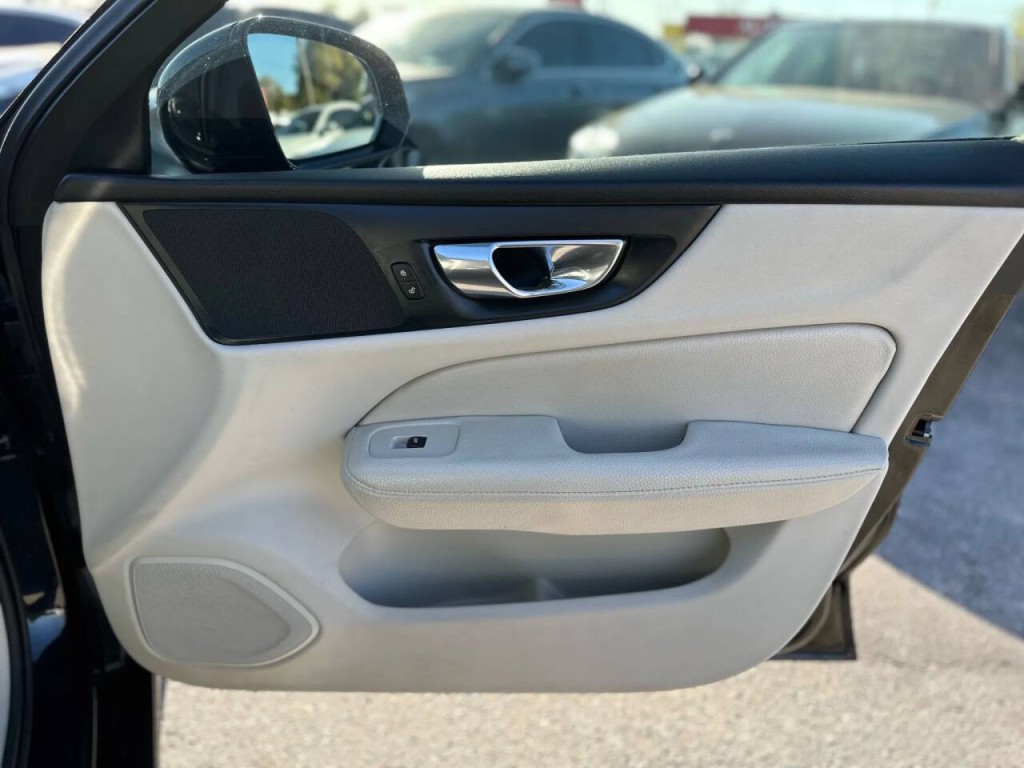 2019 Volvo S60 Image 22