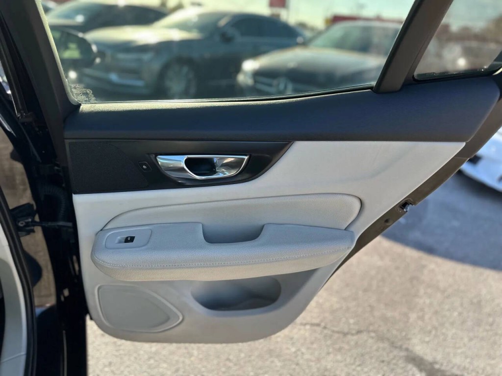 2019 Volvo S60 Image 23