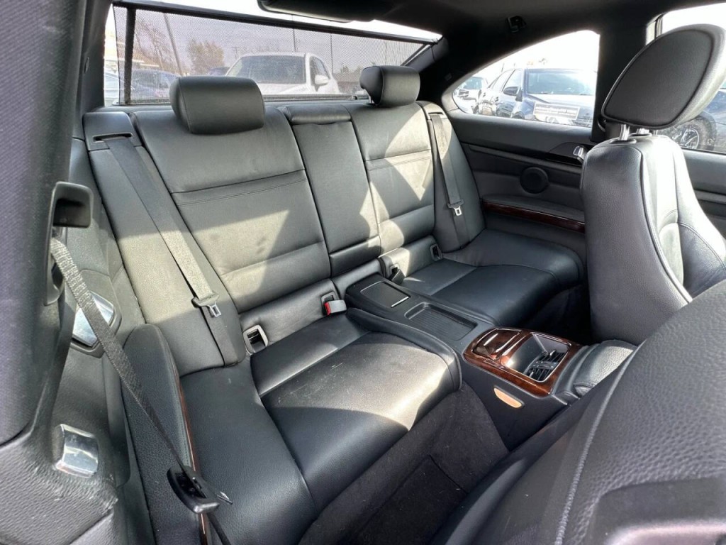 2013 BMW 3 Series Image 11