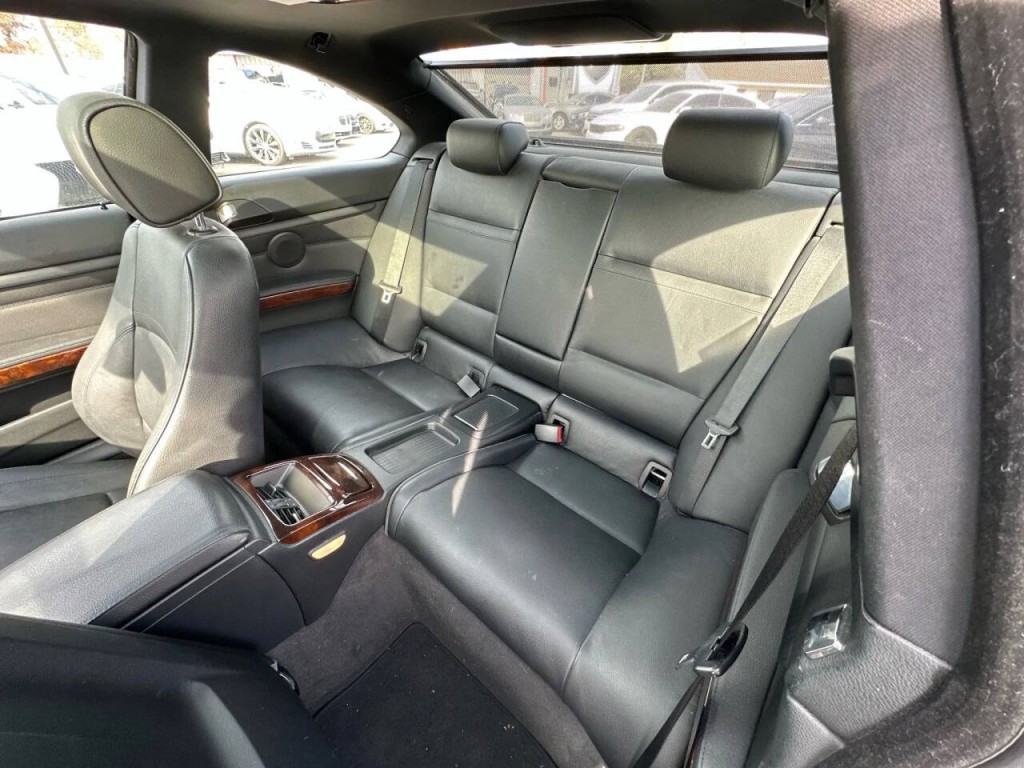 2013 BMW 3 Series Image 12