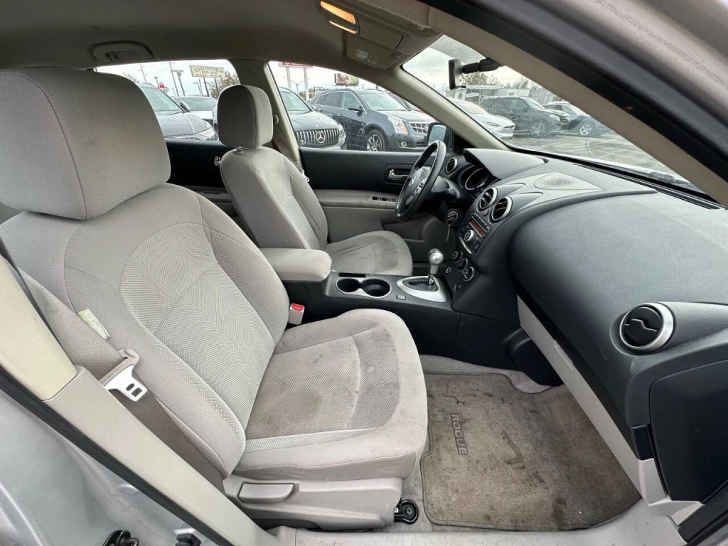 2012 Nissan Rogue Image 13