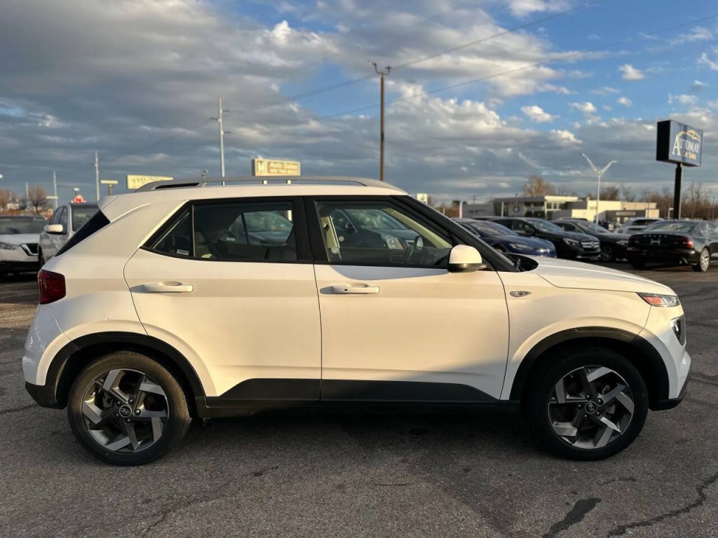 2024 Hyundai Venue Image 5