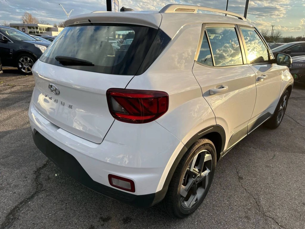 2024 Hyundai Venue Image 32