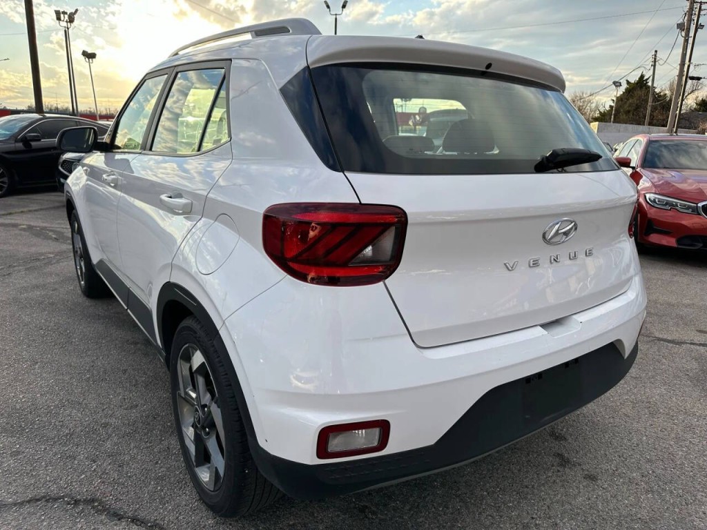 2024 Hyundai Venue Image 34