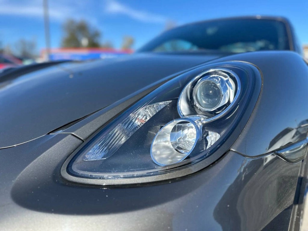 2014 Porsche Cayman Image 2