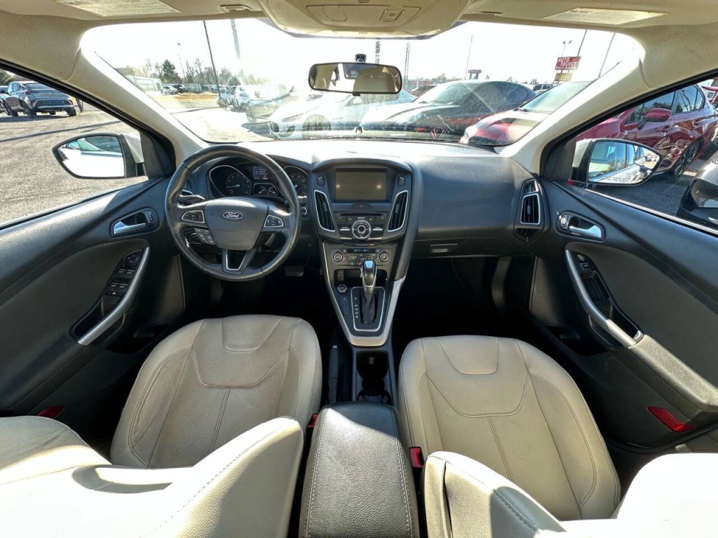 2017 Ford Focus Image 2