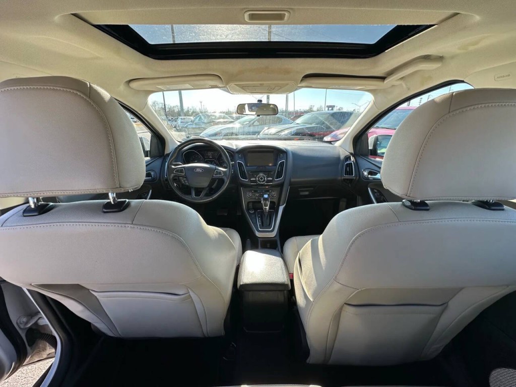 2017 Ford Focus Image 15