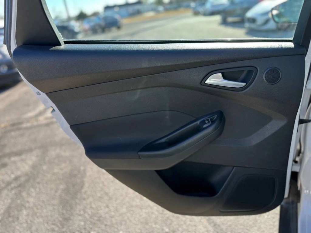 2017 Ford Focus Image 20