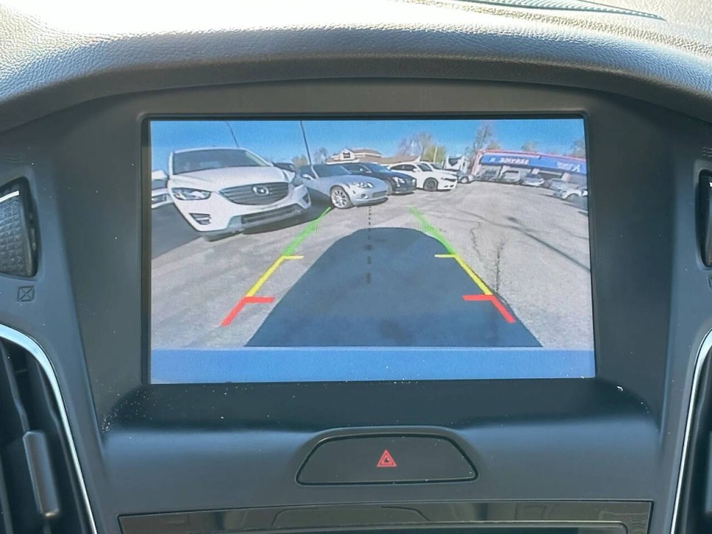 2017 Ford Focus Image 38