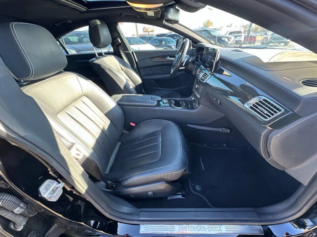 2016 Mercedes-Benz CLS-Class Image 12