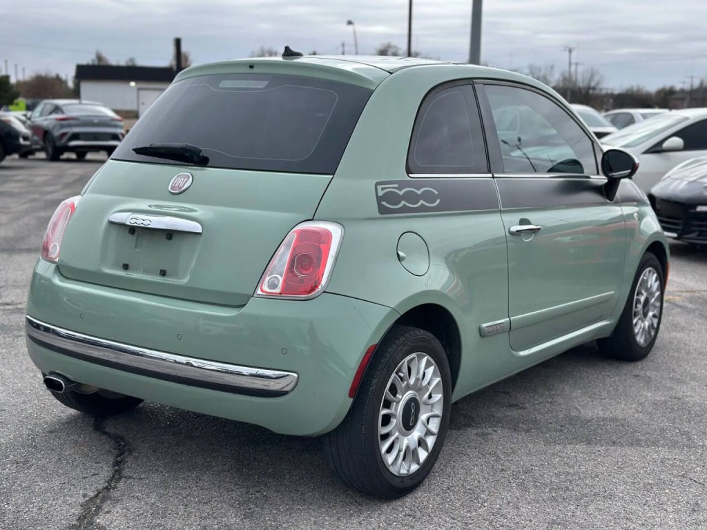 2015 FIAT 500 Image 6