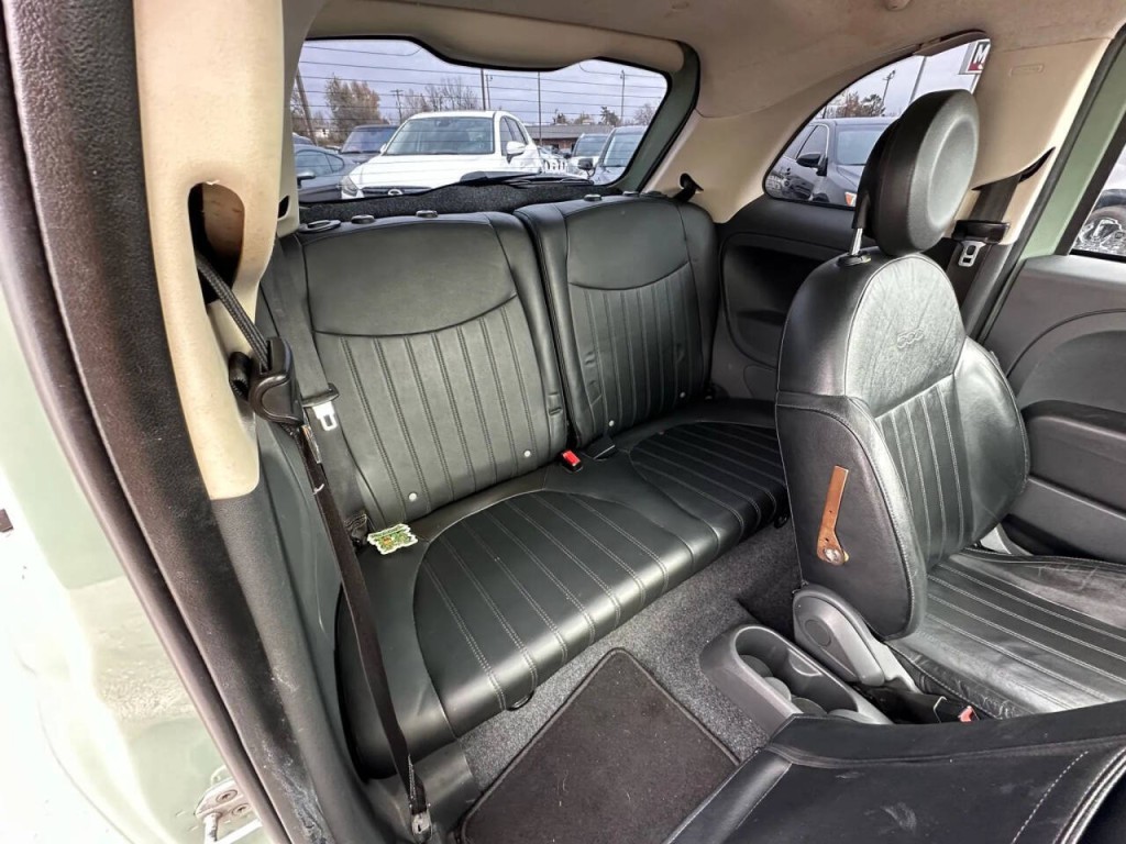 2015 FIAT 500 Image 14