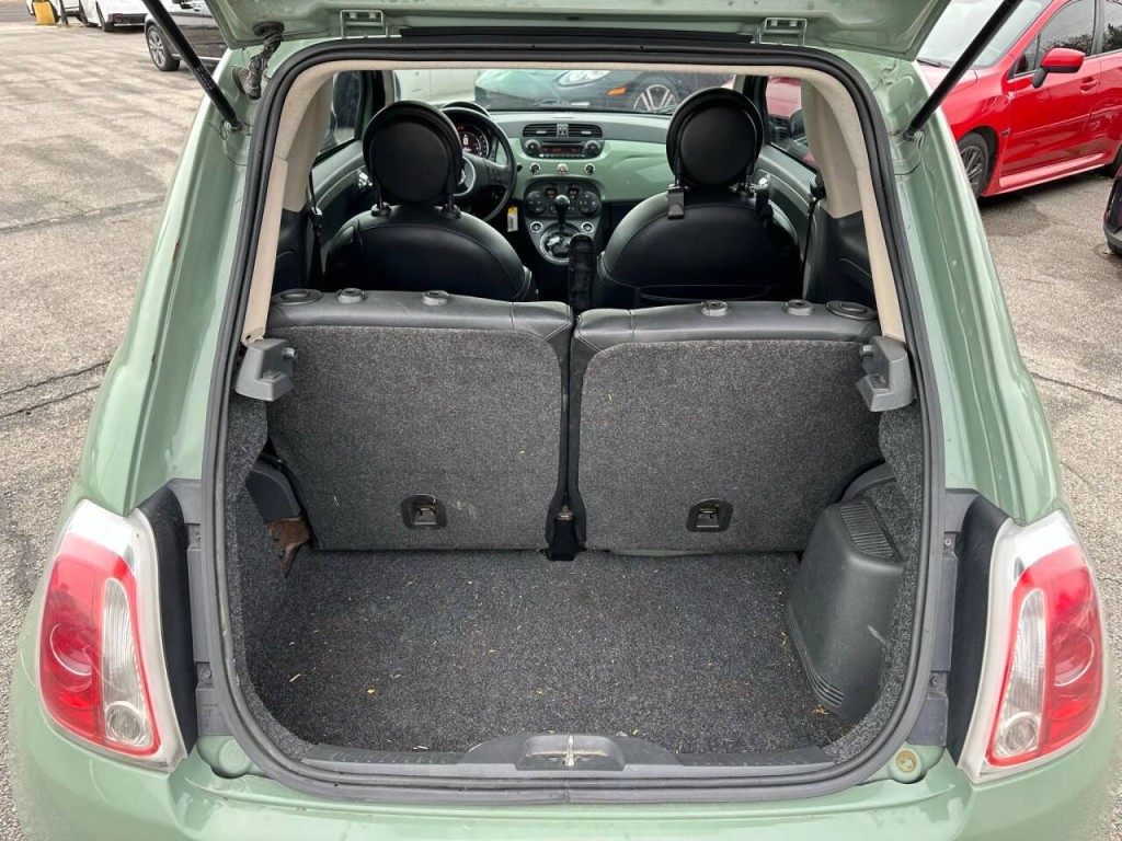 2015 FIAT 500 Image 16