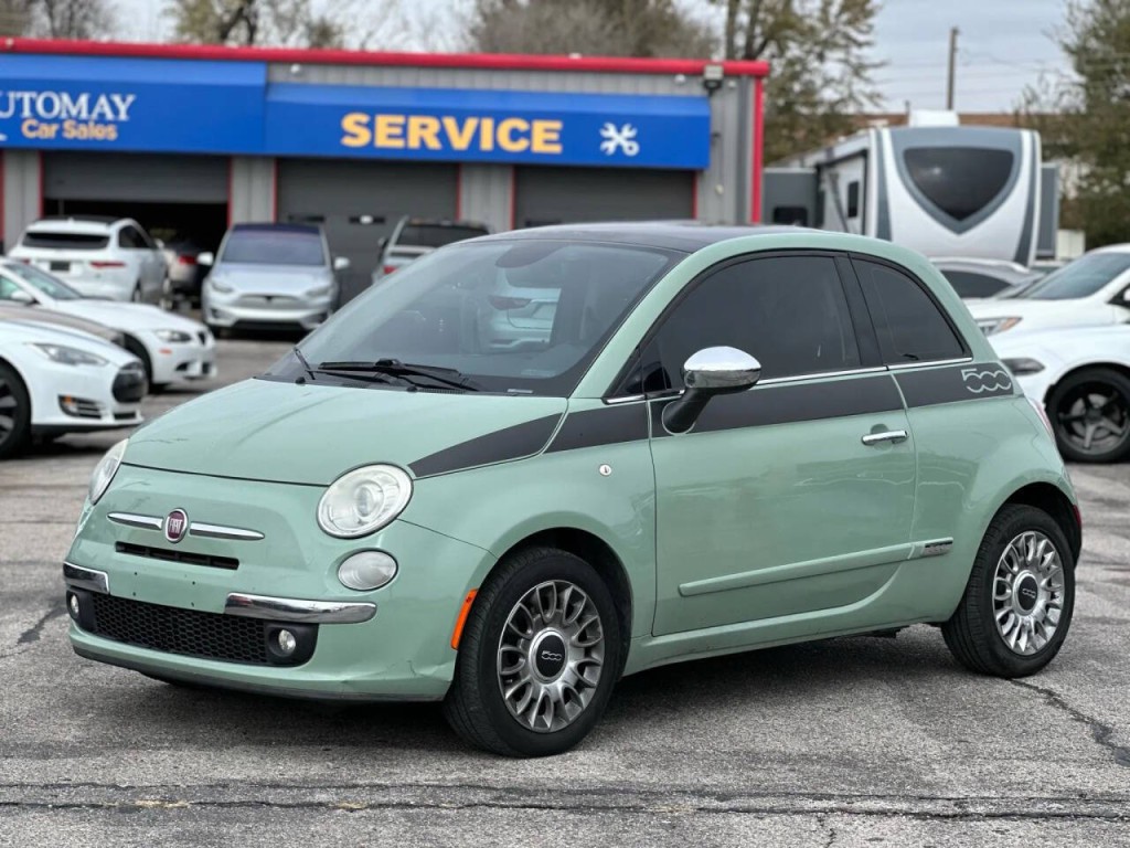 2015 FIAT 500 Image 1