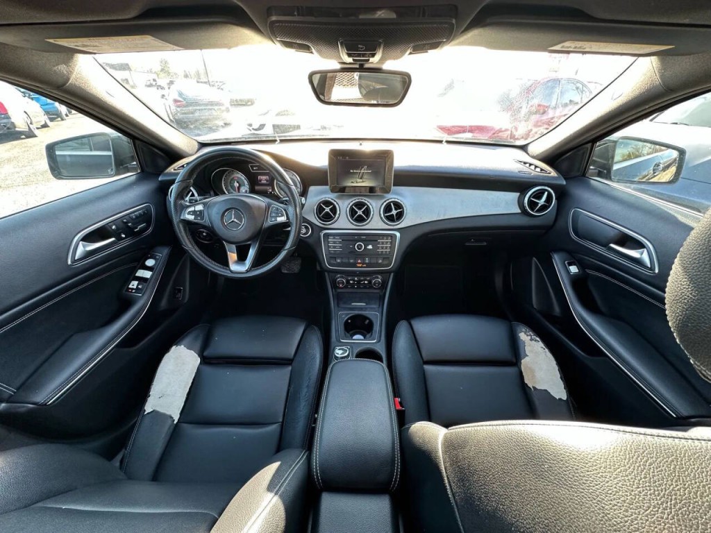 2016 Mercedes-Benz GLA-Class Image 11