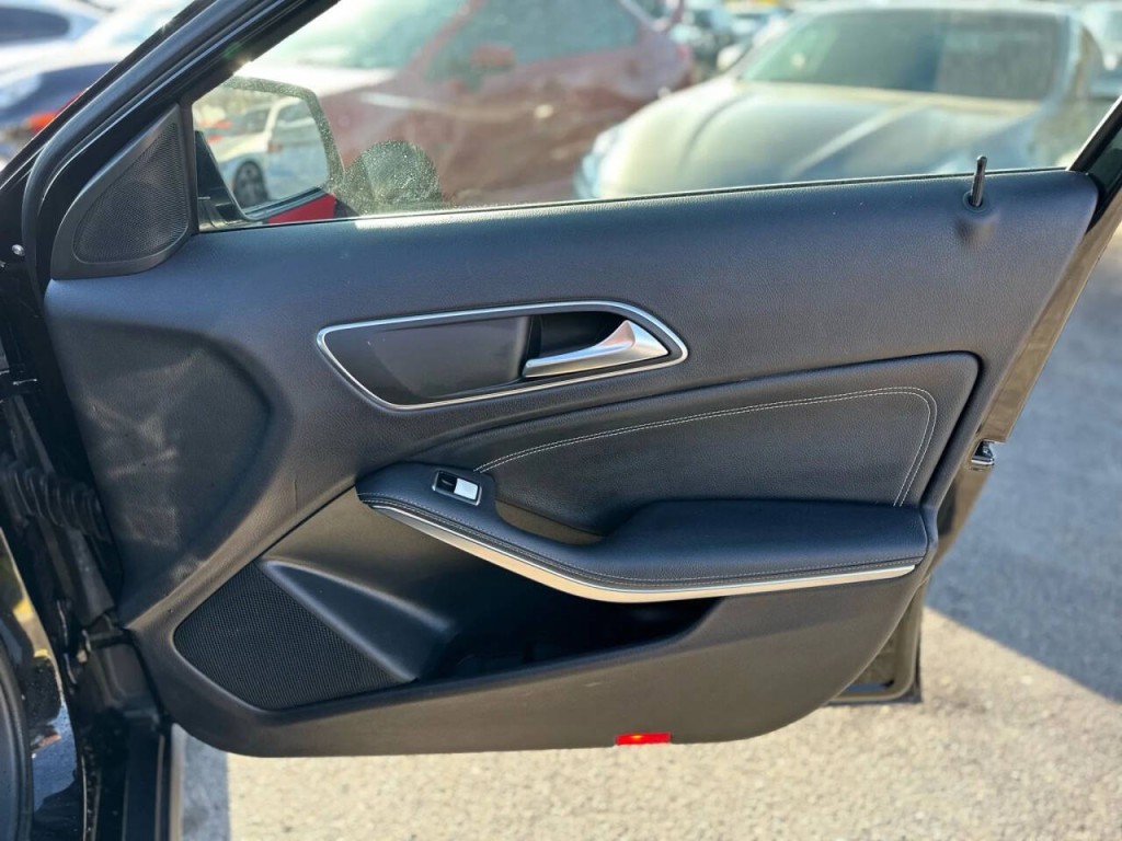 2016 Mercedes-Benz GLA-Class Image 21