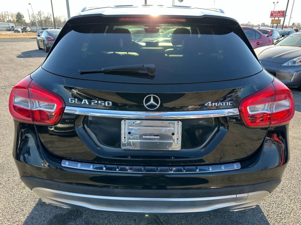 2016 Mercedes-Benz GLA-Class Image 32