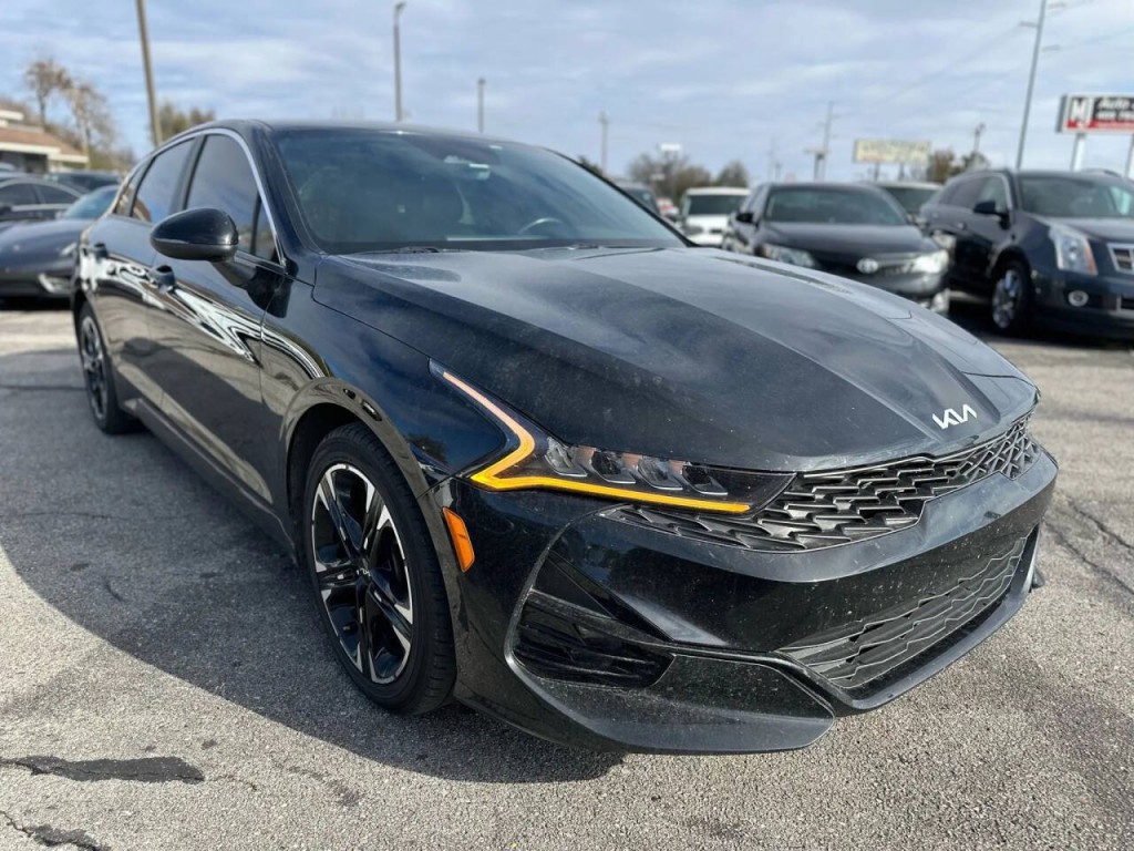 2022 Kia K5 Image 4
