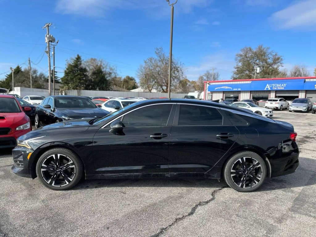 2022 Kia K5 Image 9