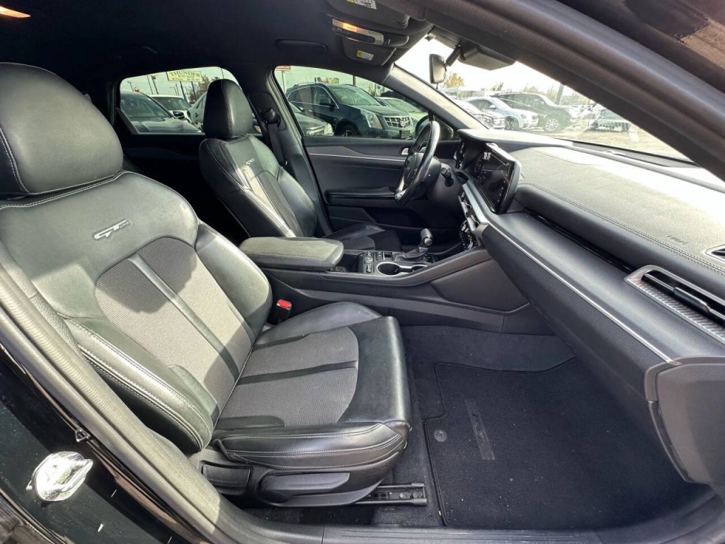 2022 Kia K5 Image 13