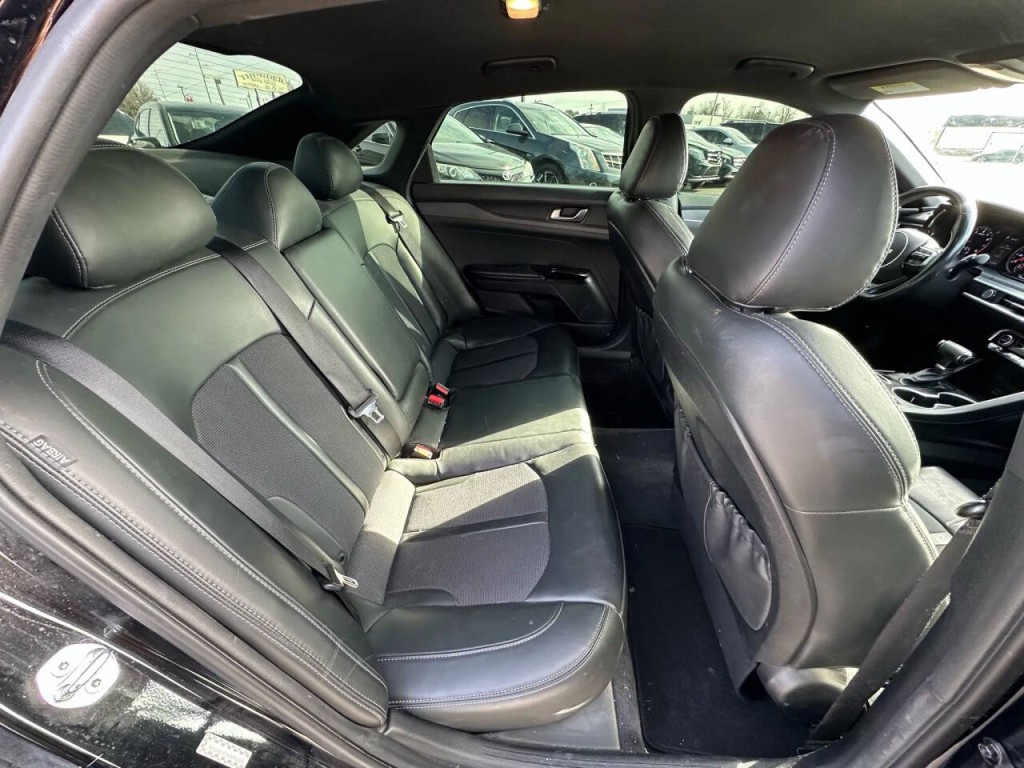 2022 Kia K5 Image 14