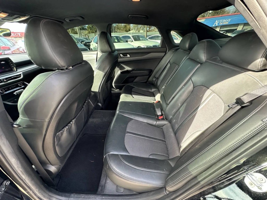 2022 Kia K5 Image 17