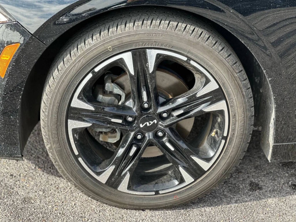 2022 Kia K5 Image 22