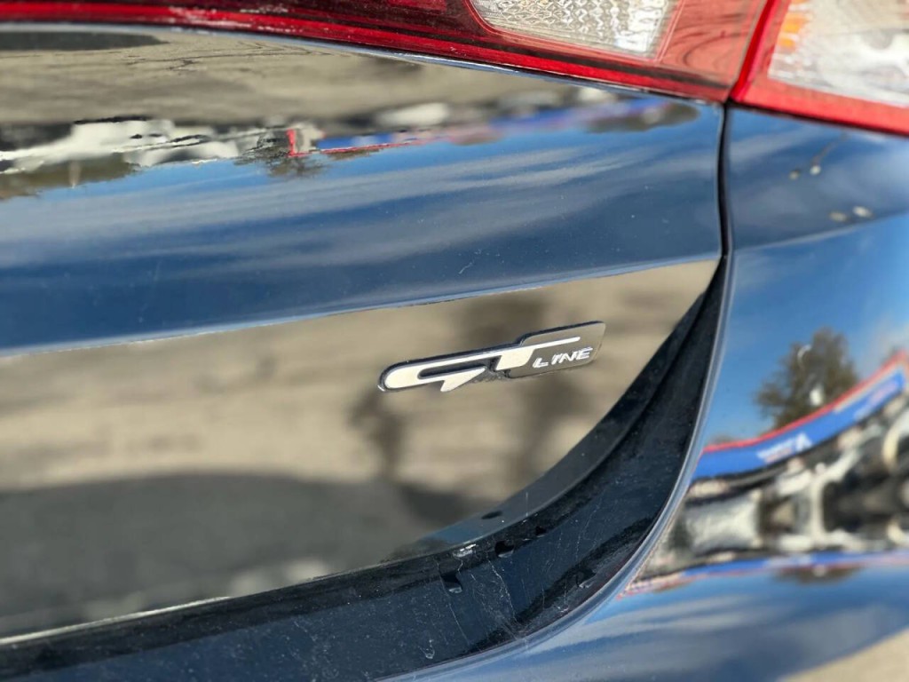 2022 Kia K5 Image 31