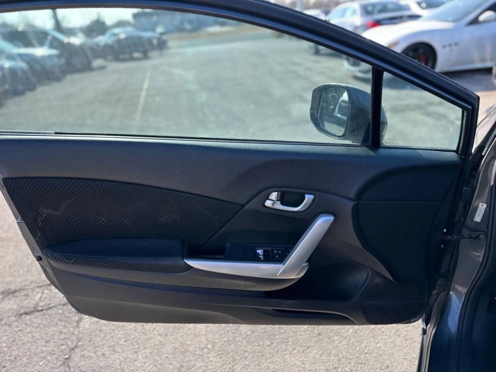 2013 Honda Civic Image 19
