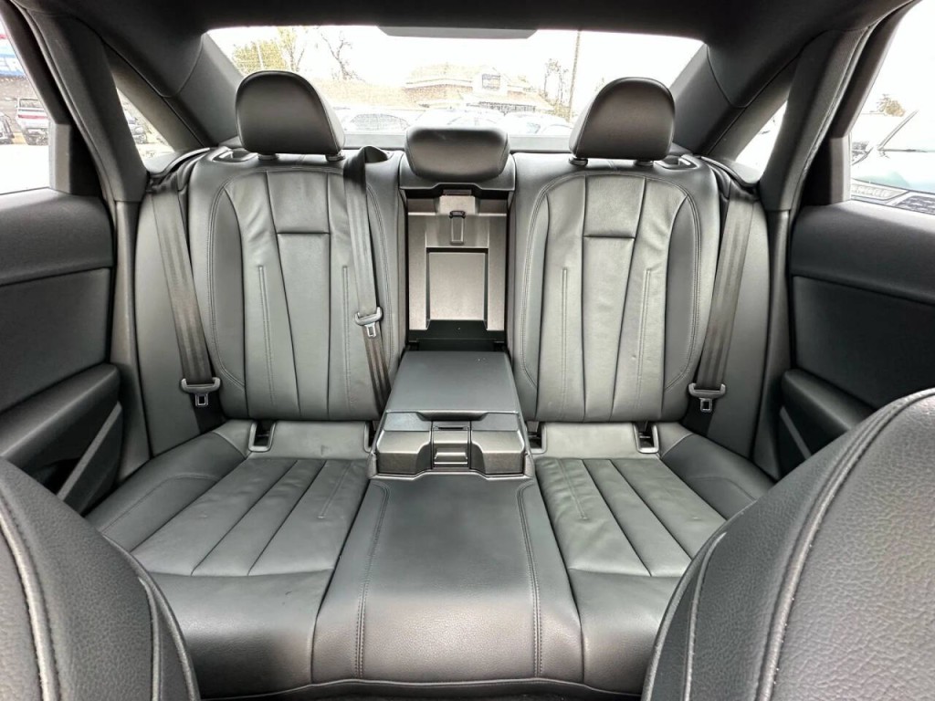 2018 Audi A4 Image 16