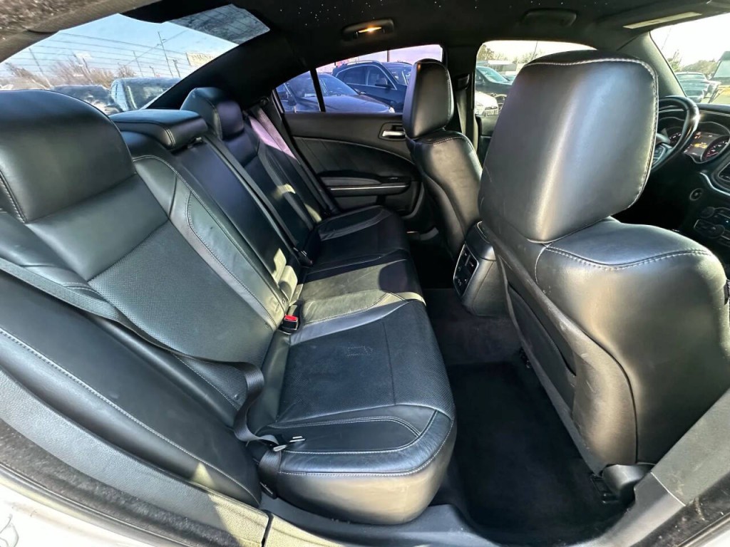 2015 Dodge Charger Image 14