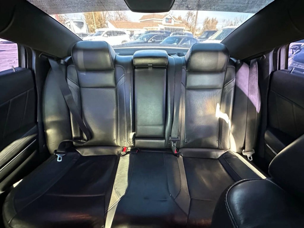 2015 Dodge Charger Image 16