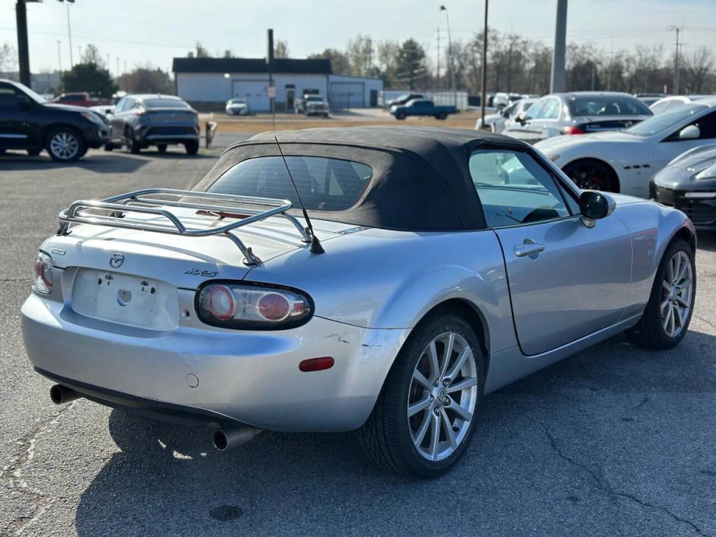 2007 Mazda MX-5 Miata Image 10