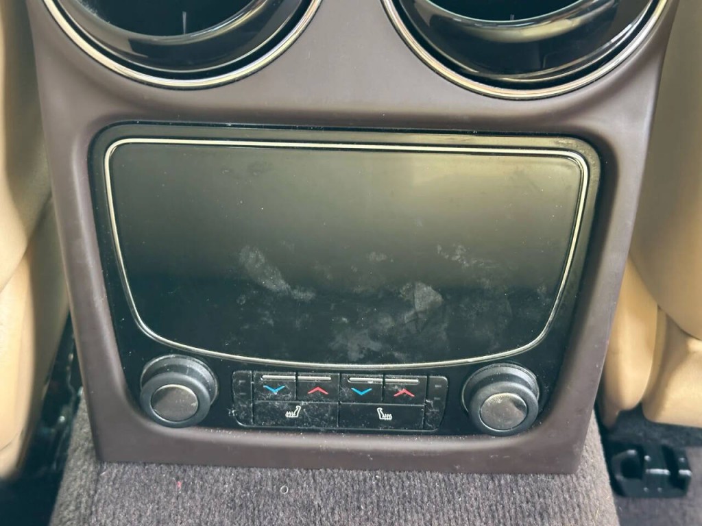 2013 Jaguar XJ Image 25