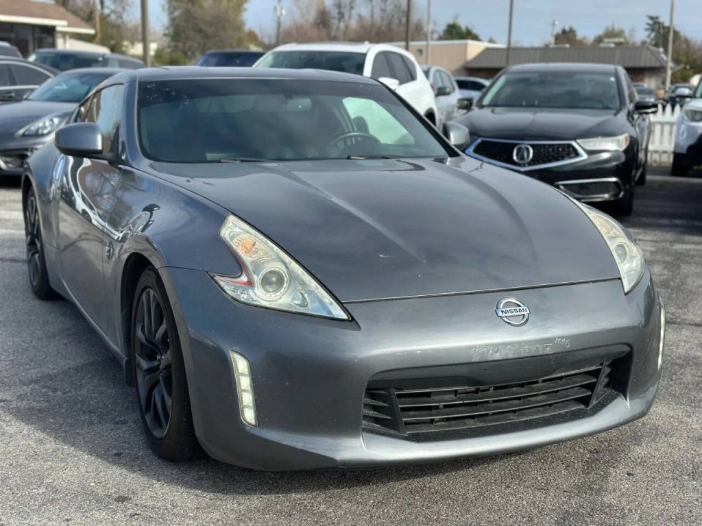 2015 Nissan 370Z Image 3
