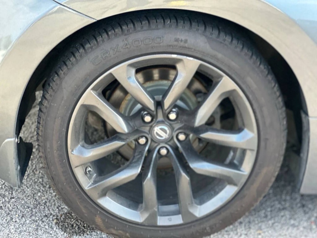 2015 Nissan 370Z Image 14