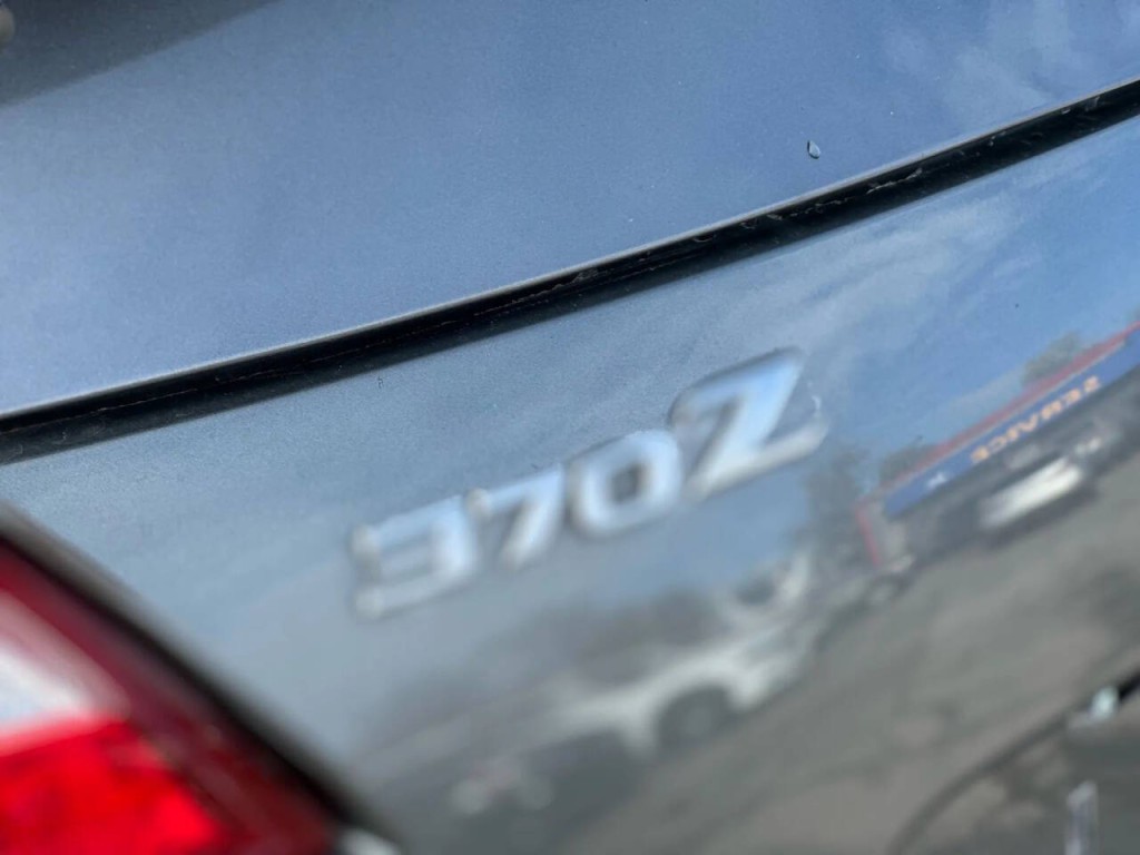 2015 Nissan 370Z Image 22