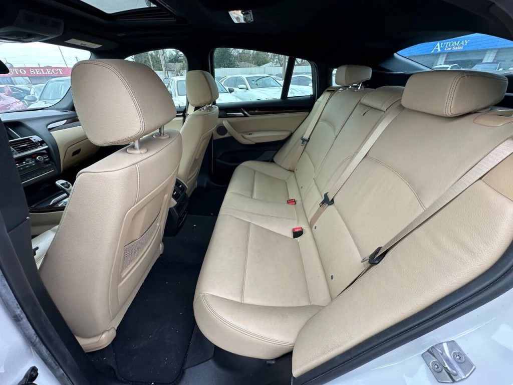 2018 BMW X4 Image 17