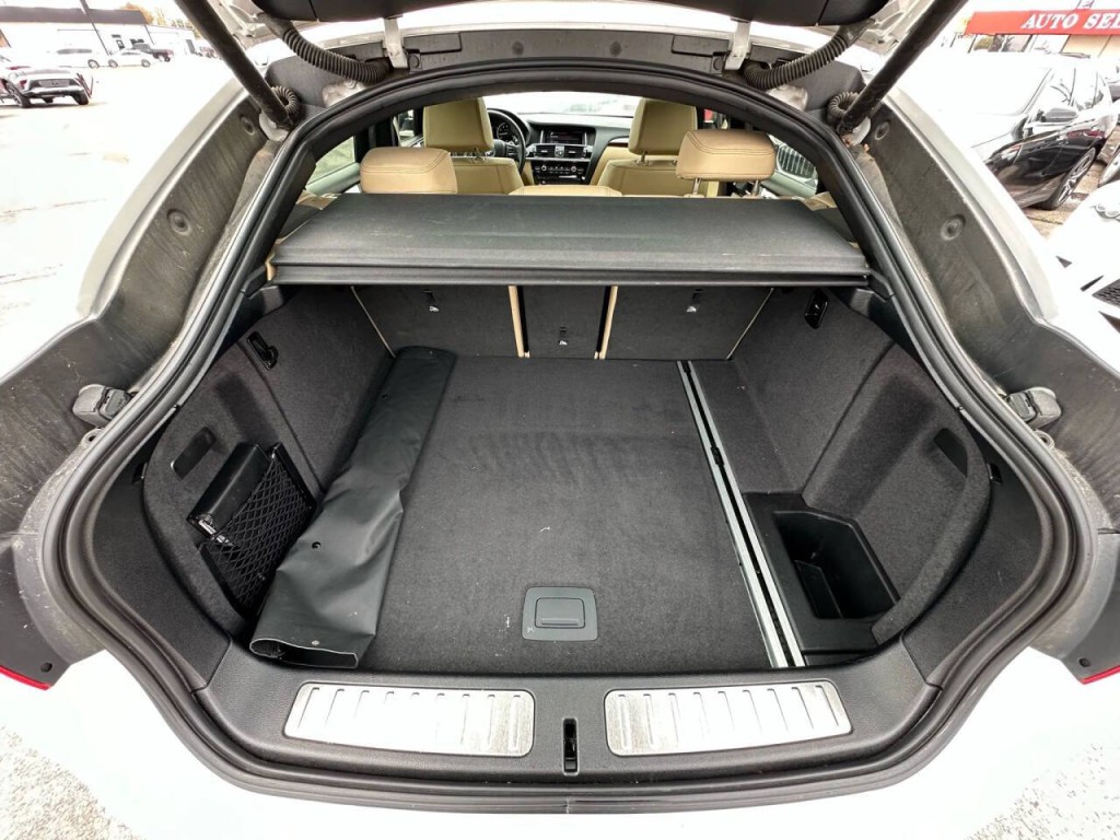 2018 BMW X4 Image 18