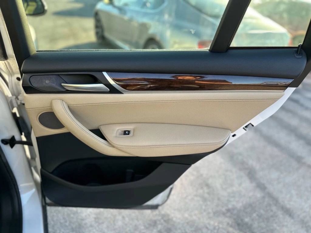 2018 BMW X4 Image 21