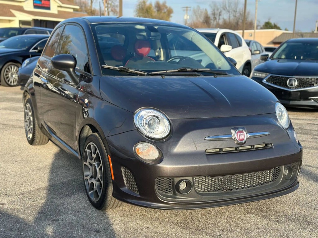 2018 FIAT 500 Image 3