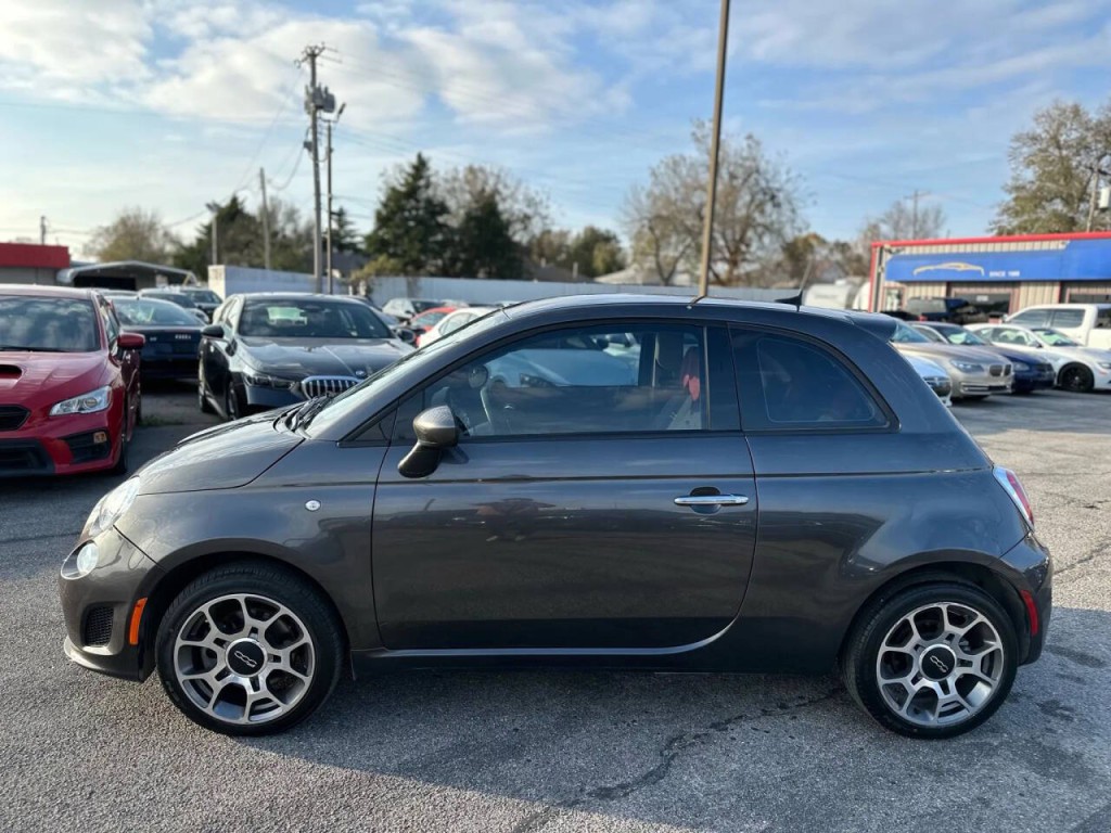2018 FIAT 500 Image 8