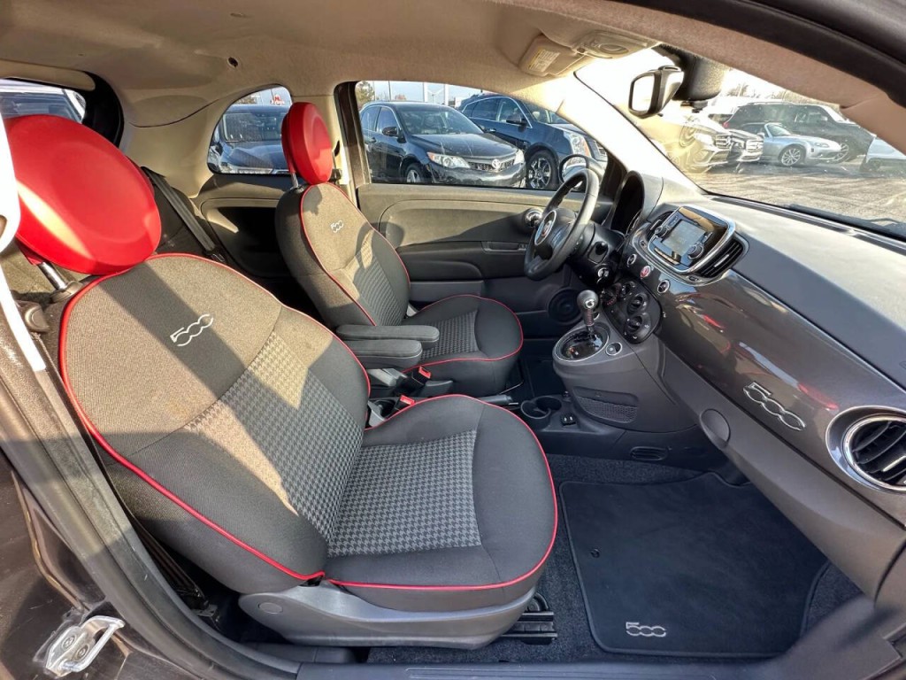 2018 FIAT 500 Image 10