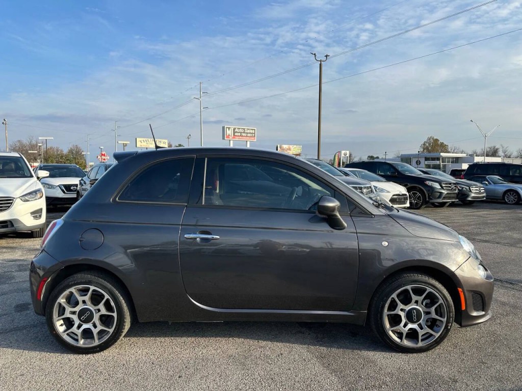 2018 FIAT 500 Image 24
