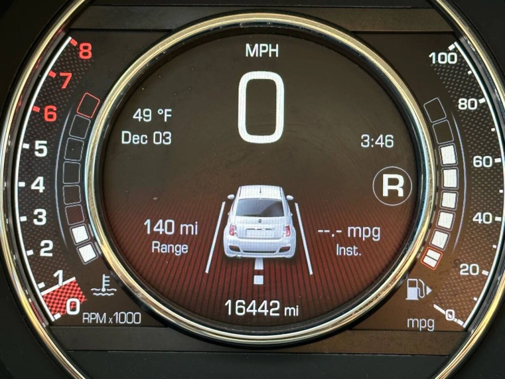 2018 FIAT 500 Image 30