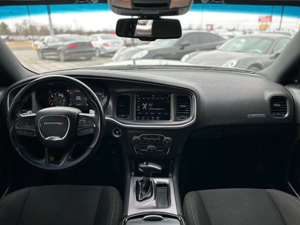 2021 Dodge Charger Image 12
