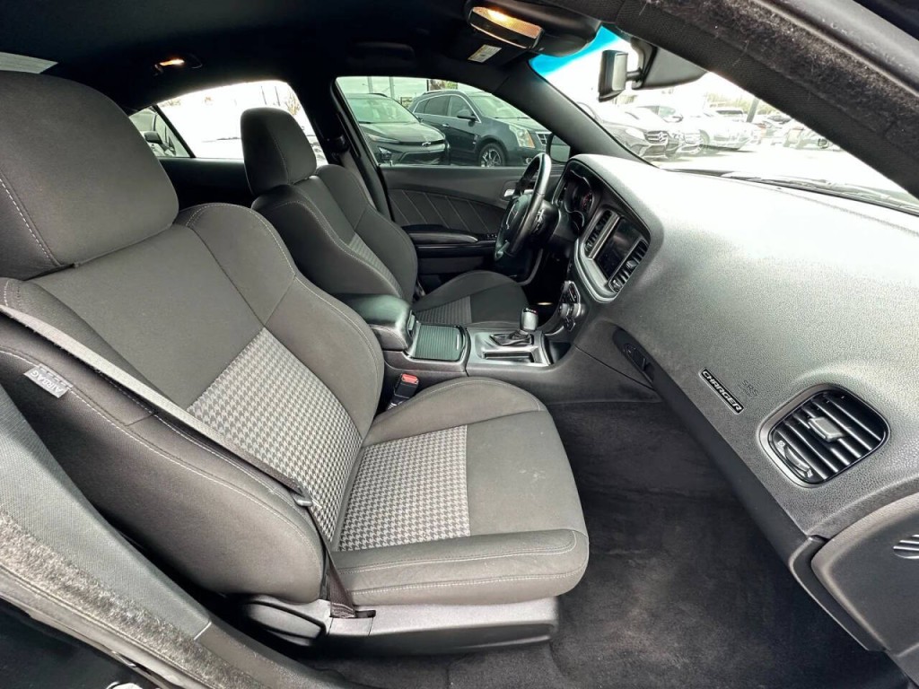 2021 Dodge Charger Image 13