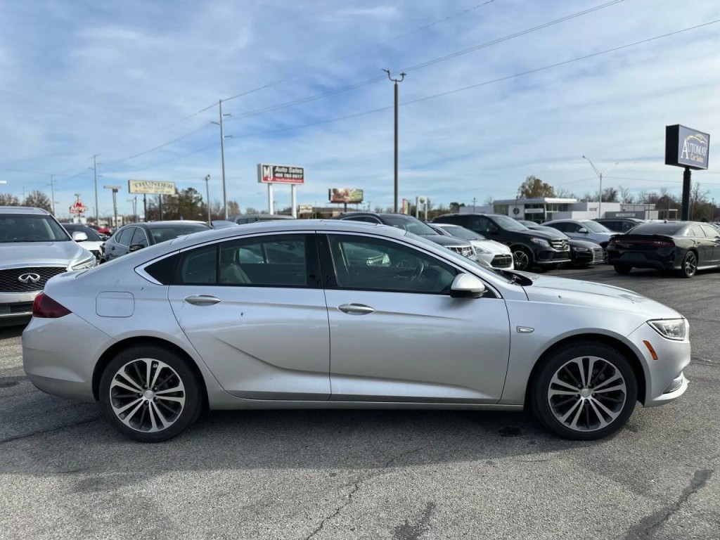 2018 Buick Regal Image 5